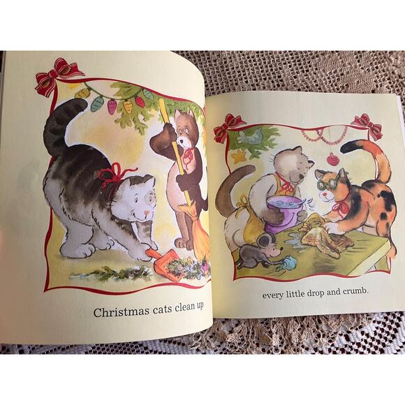 1997 Christmas Cats by Jean Marzollo & Hans Wilhelm | First Scholastic Printing - Picture 5 of 6